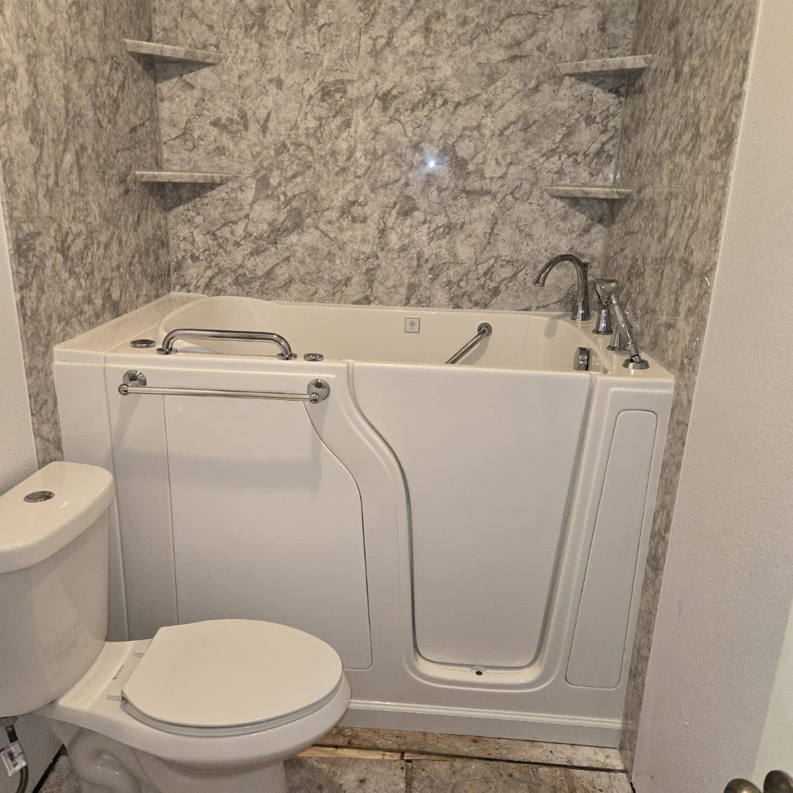 Walk-In Tub Remodel in Mount Dora, FL