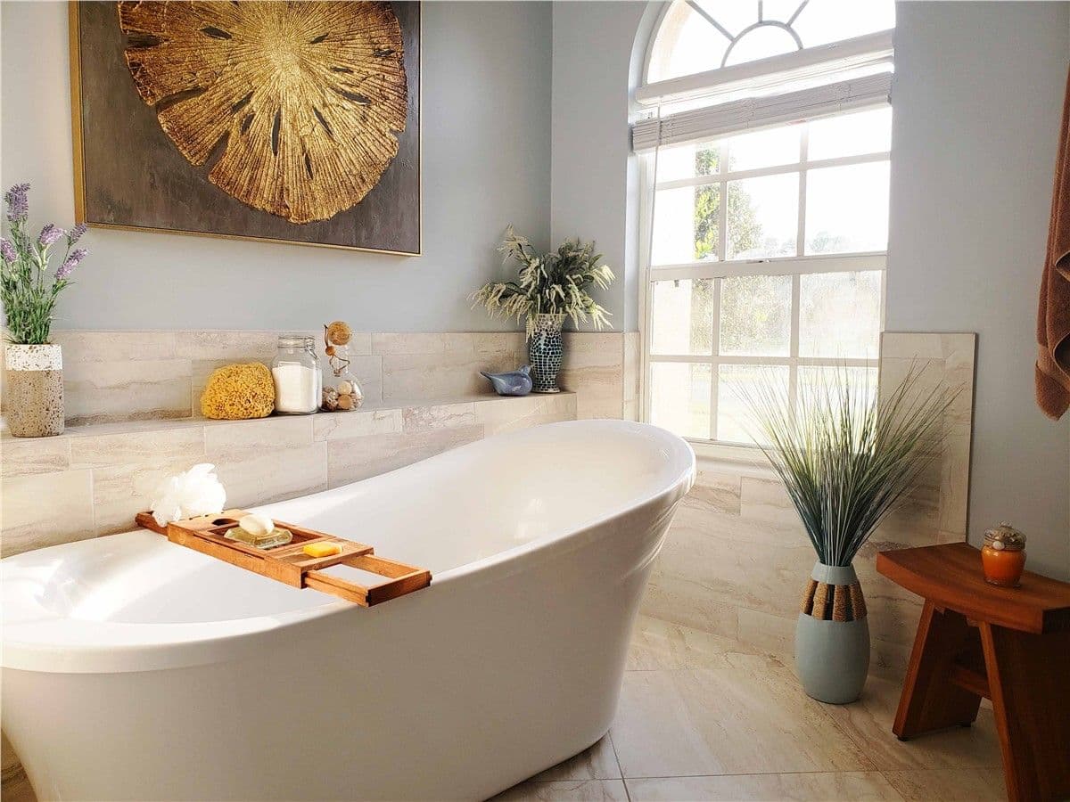 bathtub window