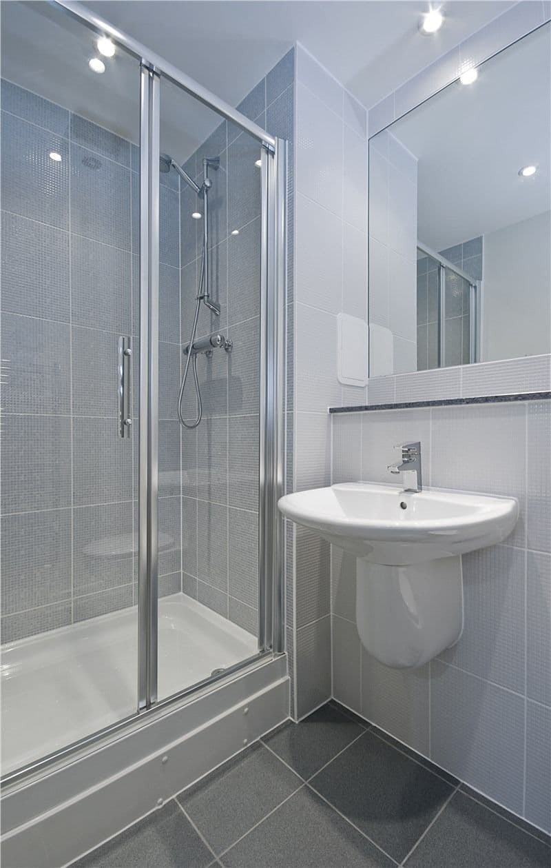 grey bathroom