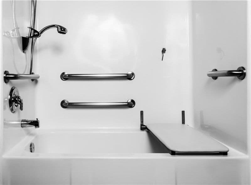 white tub with handles